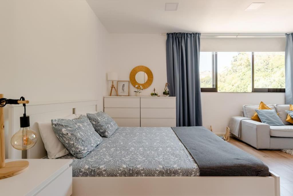 Stylish And Elegant Studio - Best View And Location In Coimbra Downton Exterior photo